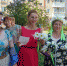 Депутат Заксобрания ЕАО Славина Елизавета поздравила с Днём соседа жителей квартала, включающего ряд домов по улицам Маяковского и Советской в Биробиджане - РИА Биробиджан