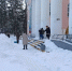 ВОЛОНТЕРЫ ПОМОГАЮТ УСТРАНЯТЬ ПОСЛЕДСТВИЯ НЕПОГОДЫ - Администрация г. Биробиджан