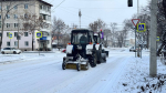 Техника и люди вышли на уборку улиц Биробиджана