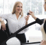 dealer-handing-car-key_1.jpg - GorodnaBire.Ru