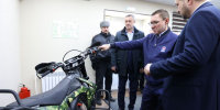 Владимир Якушев ознакомился с работой патриотического образовательного центра в поселке Кирга Еврейской автономной области - Единая Россия