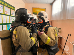 Пожарные Облучья показали мастерство на учениях в здании вокзала