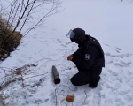 Артиллерийский снаряд обнаружили недалеко от федеральной трассы в Облученском районе ЕАО