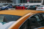 Роскошные автомобили в руках мошенников: как аферисты выбирают жертв