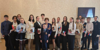 Первые паспорта получили юные жители ЕАО - РИА Биробиджан