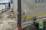 "Причесались": две фуры не смогли разъехаться на автостоянке придорожного кафе в ЕАО  