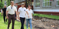 В Биробиджане активно обновляют пришкольные территории - Городская Дума