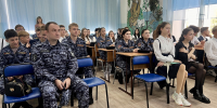 Представление школьников о военной службе расширили офицеры Росгвардии ЕАО - РИА Биробиджан