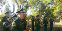 Военный оркестр задавал ритм губернаторским выборам на избирательном участке в Биробиджане - ИА Eaomedia.Ru